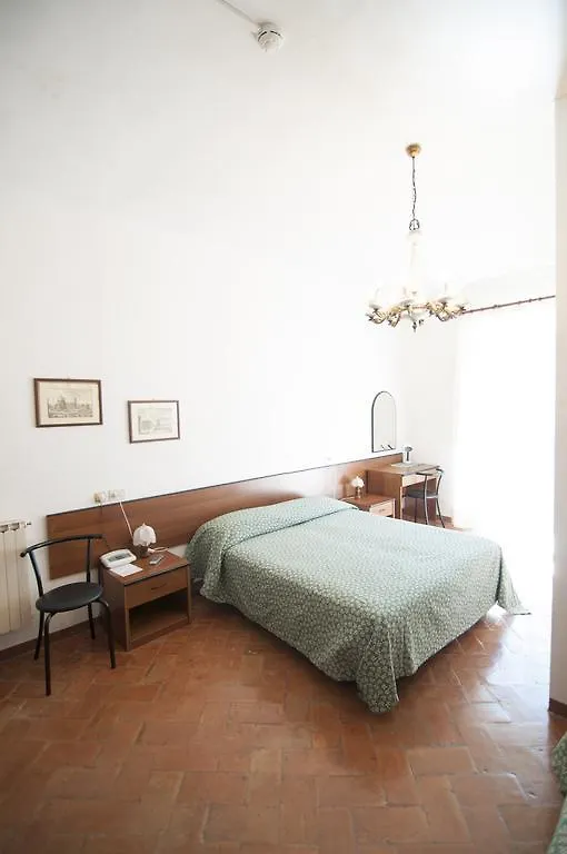 Hotel Tre Fiumi Ronta 3*,