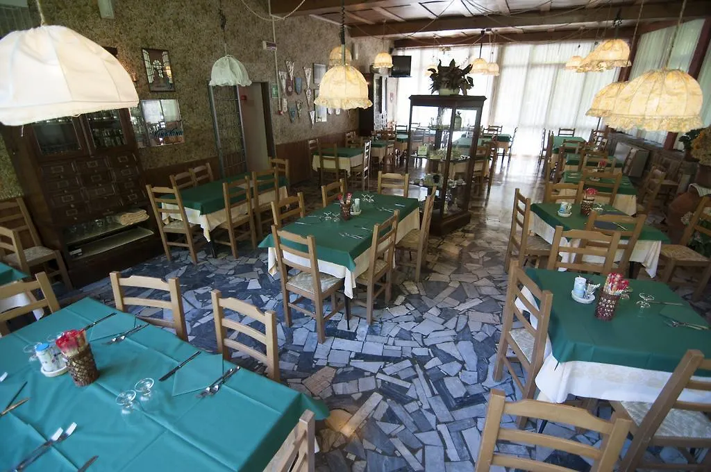 Hotel Tre Fiumi Ronta 3*,